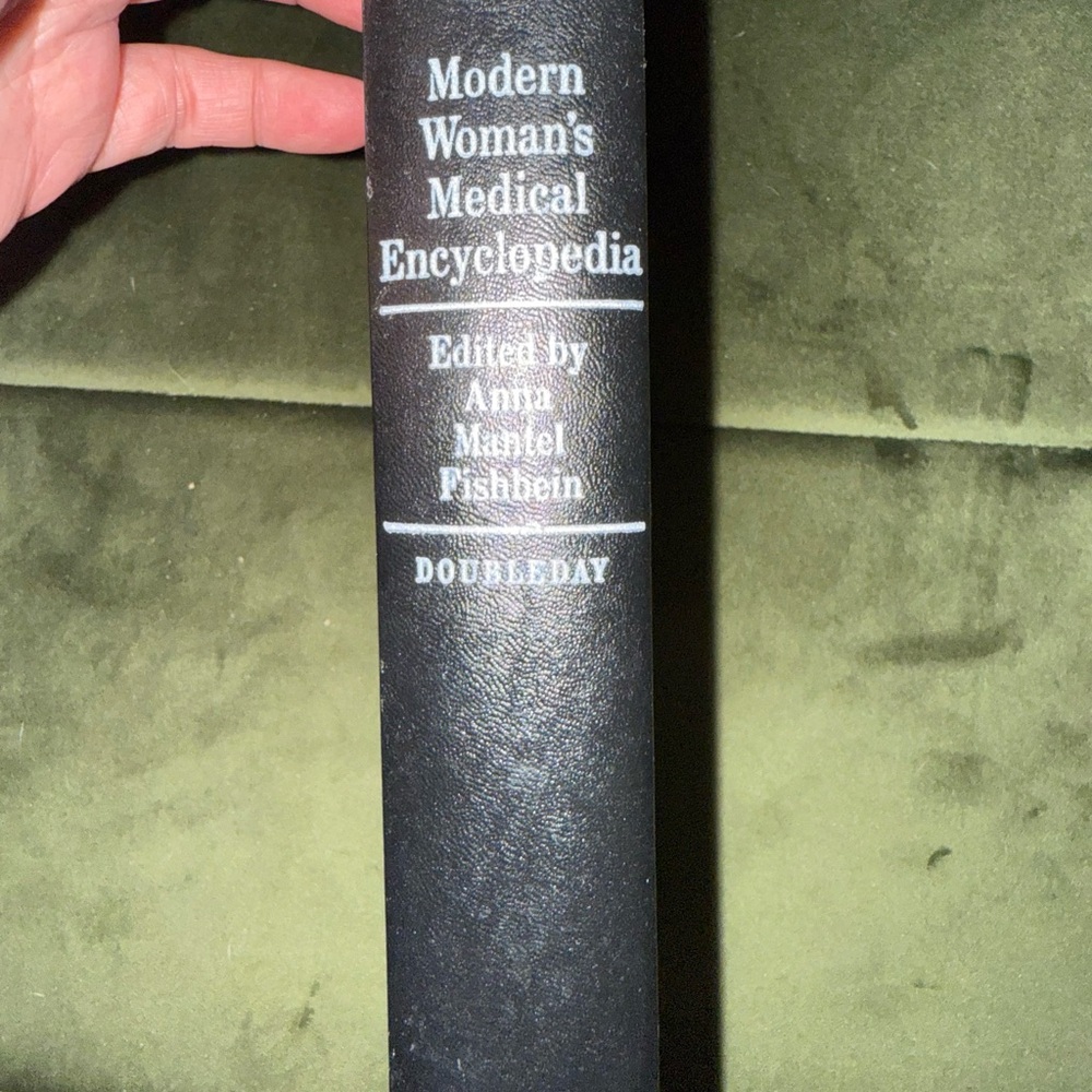 Modern Woman's Medical Encyclopedia Book